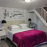 Clos Du Gaja Pres De Jazz In Marciac